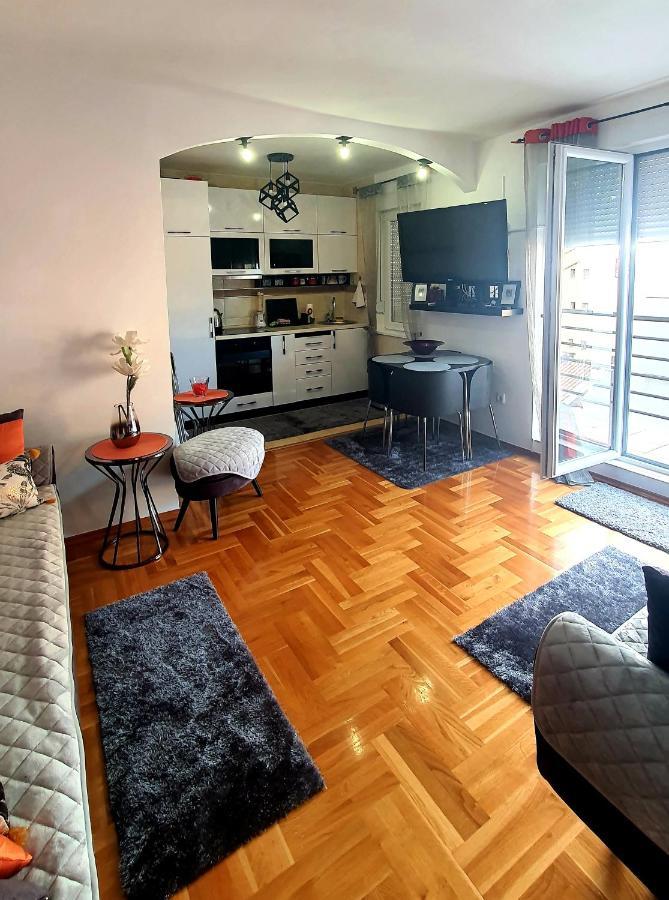 בודווה Apartman Nina מראה חיצוני תמונה